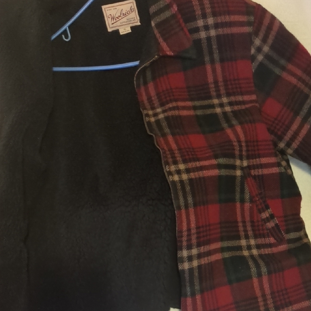 😎VINTAGE😎   Woolrich Red and Black Checkered Pea Coat